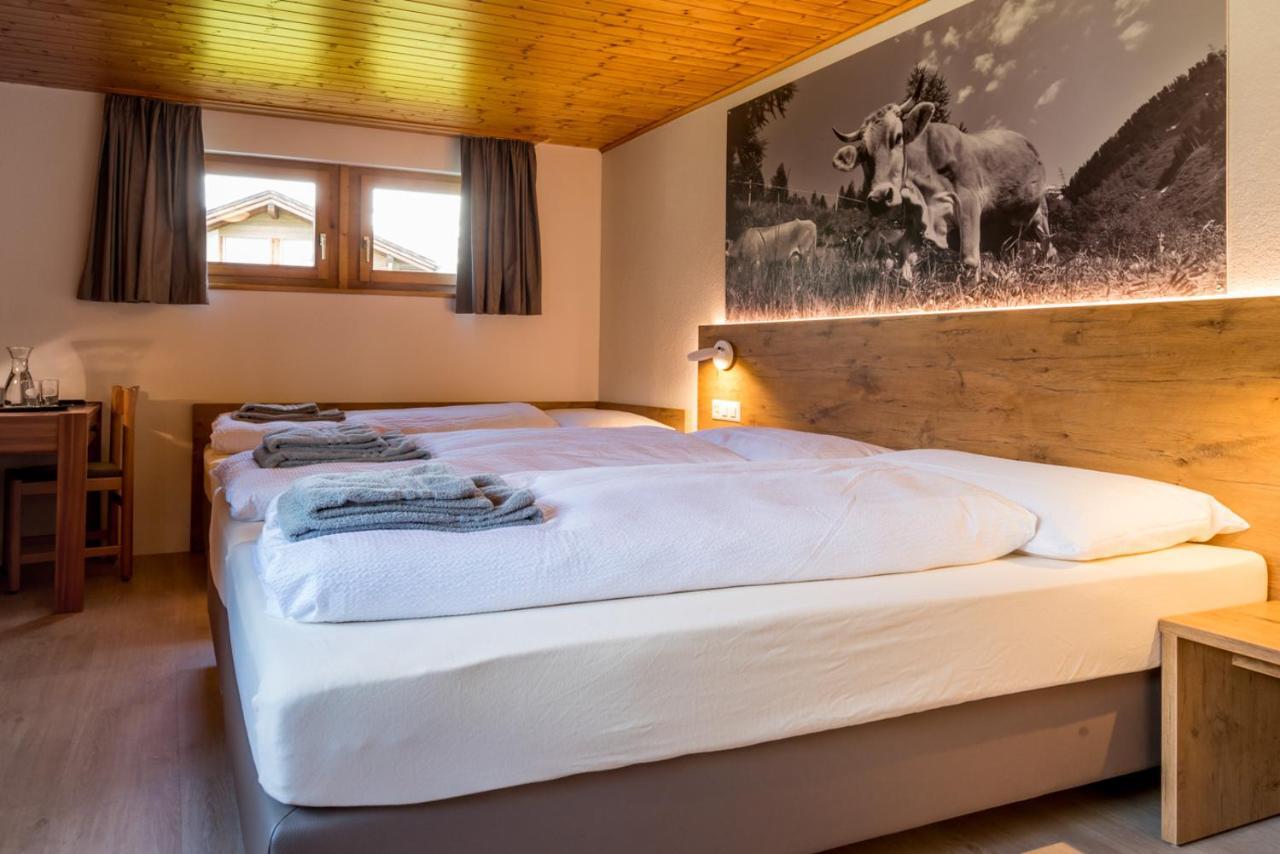 Hotel Walser Ulrichen Bagian luar foto